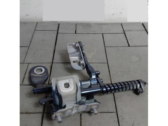 bontott BMW 3 F31 Csomagtérajtó Jobb Zsanér