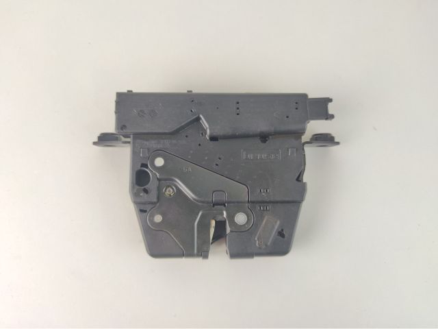 bontott BMW 3 F31 Csomagtérajtó Zárszerkezet