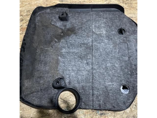 bontott BMW 3 F31 Felső Hűtőburkolat