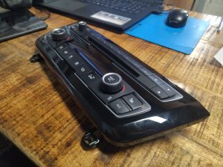 bontott BMW 3 F31 Fűtéskapcsoló (digit klímás)