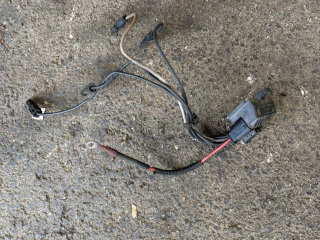 bontott BMW 3 F31 Izzító Relé