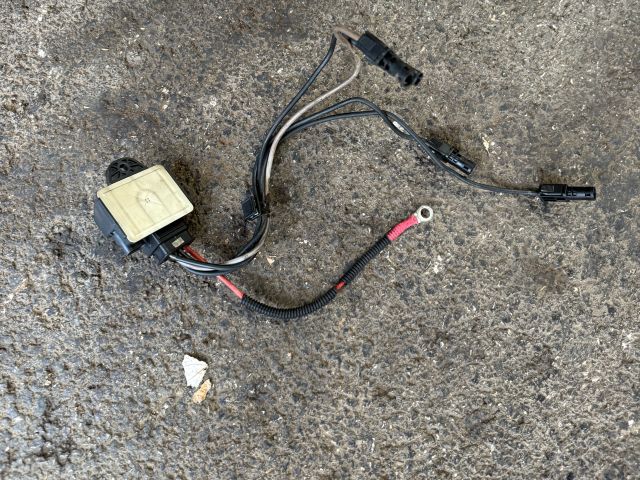 bontott BMW 3 F31 Izzító Relé