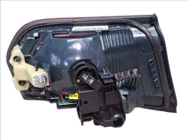 bontott BMW 3 F31 Jobb Belső Hátsó Lámpa