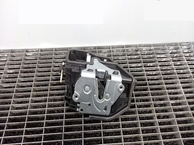 bontott BMW 3 F31 Jobb hátsó Ajtózár