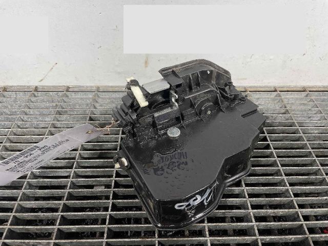 bontott BMW 3 F31 Jobb hátsó Ajtózár