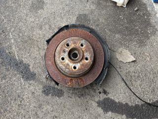 bontott BMW 3 F31 Jobb hátsó Csonkállvány Kerékaggyal