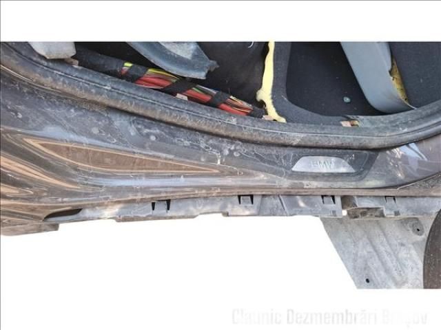 bontott BMW 3 F31 Jobb Küszöb