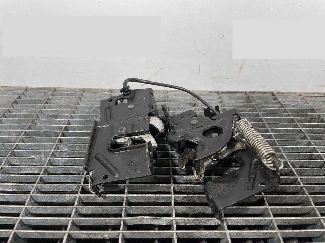 bontott BMW 3 F31 Motorháztető Zárszerkezet