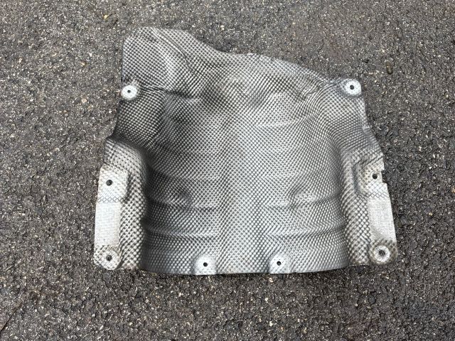 bontott BMW 3 G20-G80 Leömlő Hővédő Lemez