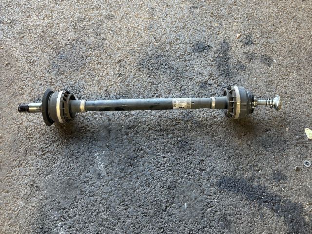 bontott BMW 3 G20-G80 Bal hátsó Féltengely