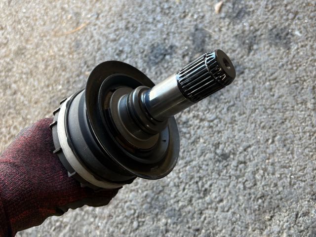 bontott BMW 3 G20-G80 Bal hátsó Féltengely