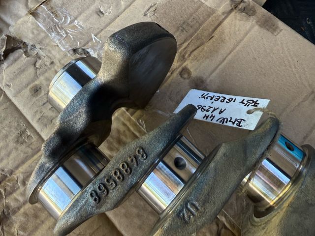 bontott BMW 3 G20-G80 Főtengely (Magában)