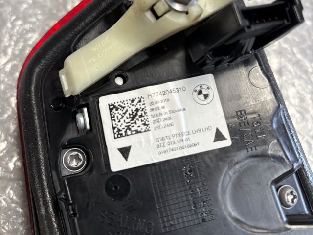 bontott BMW 3 G20-G80 Bal Belső Hátsó Lámpa