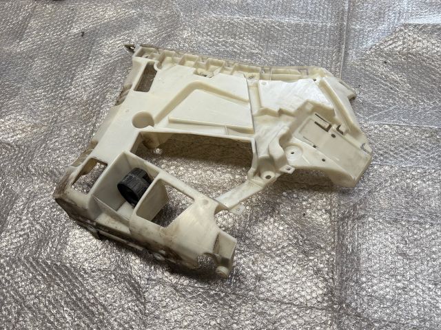 bontott BMW 3 G20-G80 Bal hátsó Oldal Lökhárító Tartó (Műanyag)