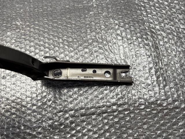 bontott BMW 3 G20-G80 Csomagtérajtó Bal Zsanér