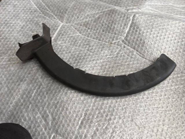 bontott BMW 3 G20-G80 Csomagtérajtó Burkolat (Részeivel)