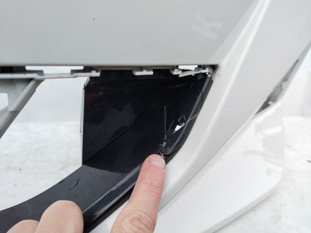 bontott BMW 3 G20-G80 Első Lökhárító (Üresen)