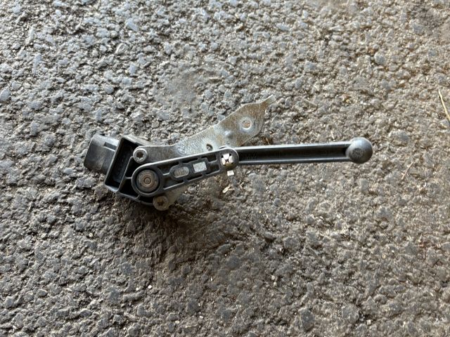 bontott BMW 3 G20-G80 Első Xenon Szintszabályzó Jeladó