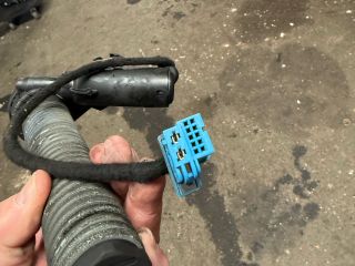 bontott BMW 3 G20-G80 Gázrugós Kitámasztó Teleszkóp Csomagtérajtó Jobb