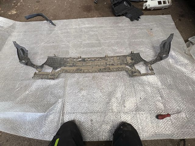 bontott BMW 3 G20-G80 Hátsó középső Lökhárító Tartó (Műanyag)