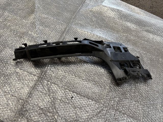 bontott BMW 3 G20-G80 Hátsó középső Lökhárító Tartó (Műanyag)