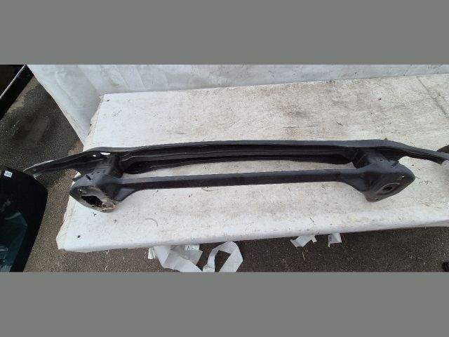 bontott BMW 3 G20-G80 Hátsó Lökhárító Merevítő (Fém)