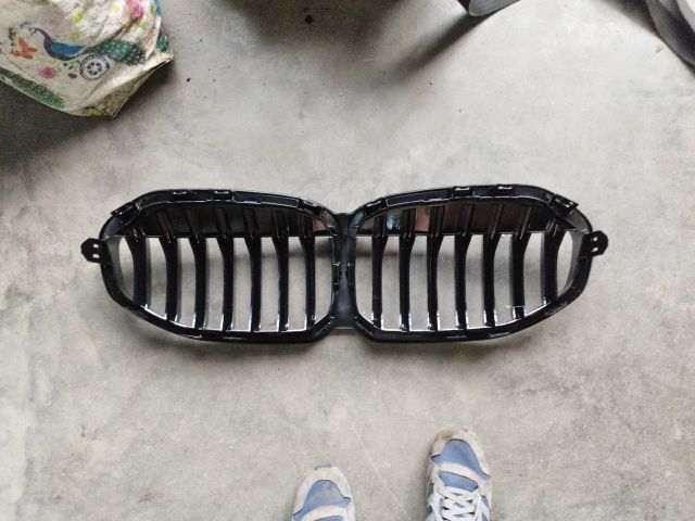 bontott BMW 3 G20-G80 Hűtőrács