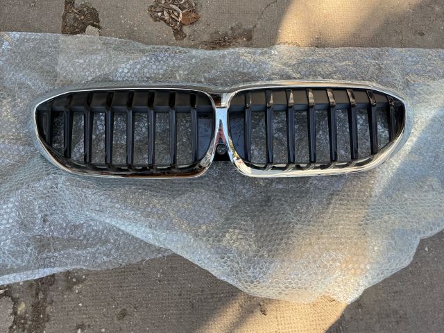 bontott BMW 3 G20-G80 Hűtőrács