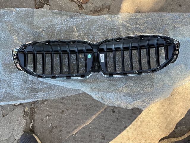 bontott BMW 3 G20-G80 Hűtőrács