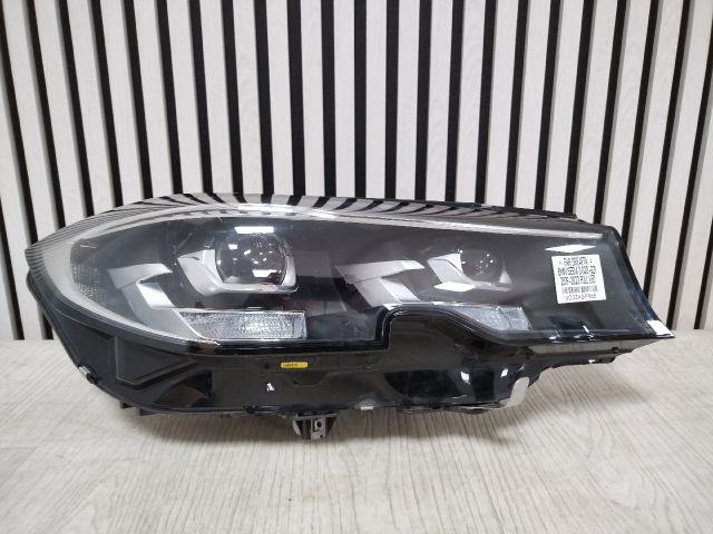 bontott BMW 3 G20-G80 Jobb Fényszóró