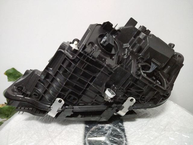 bontott BMW 3 G20-G80 Jobb Fényszóró