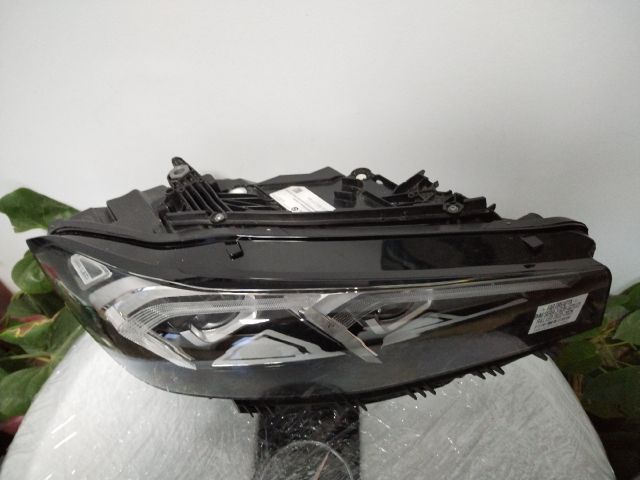bontott BMW 3 G20-G80 Jobb Fényszóró