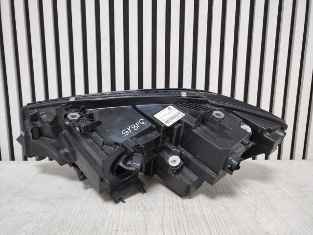 bontott BMW 3 G20-G80 Jobb Fényszóró