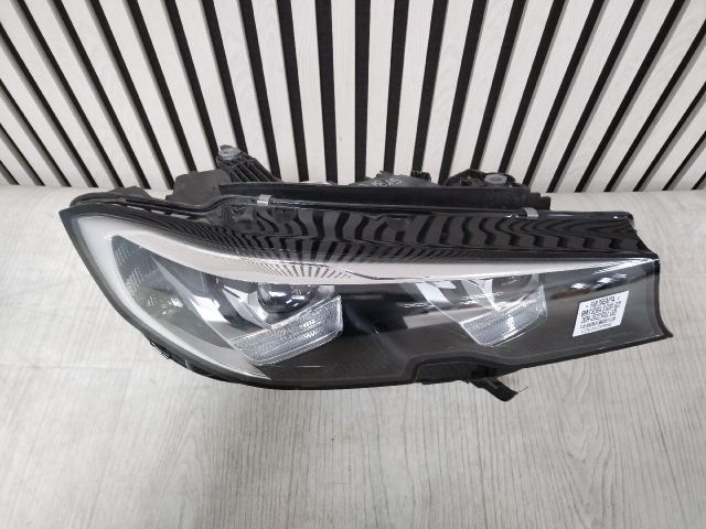 bontott BMW 3 G20-G80 Jobb Fényszóró
