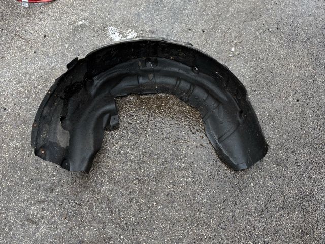 bontott BMW 3 G20-G80 Jobb hátsó Dobbetét (Kerékjárati, Műanyag)