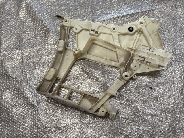 bontott BMW 3 G20-G80 Jobb hátsó Oldal Lökhárító Tartó (Műanyag)