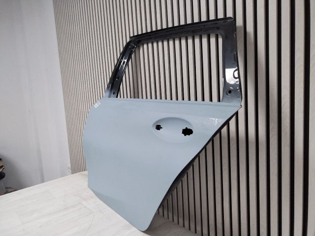 bontott BMW 3 G21, G81 Bal hátsó Ajtó (Üres lemez)