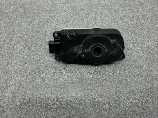 bontott BMW 3 G21, G81 Fűtés Állító Motor