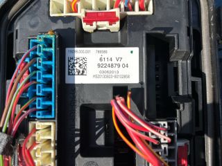 bontott BMW 3 GT Biztosítéktábla Motortér