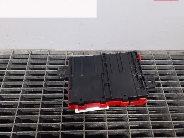 bontott BMW 3 GT Biztosítéktábla Motortér