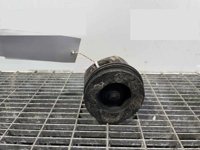 bontott BMW 3 GT Dugattyú