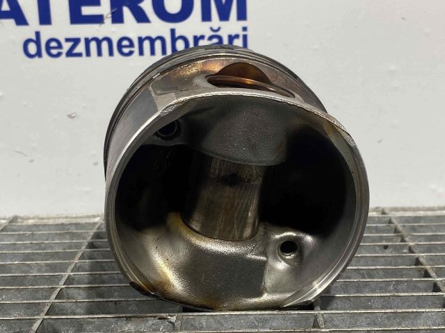 bontott BMW 3 GT Dugattyú