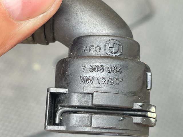 bontott BMW 3 GT Vízcső