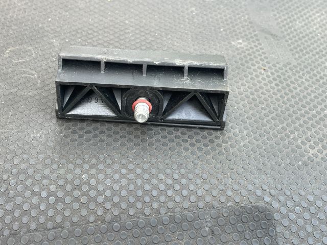 bontott BMW 3 GT Akkumulátor Leszorító