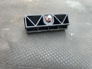 bontott BMW 3 GT Akkumulátor Leszorító