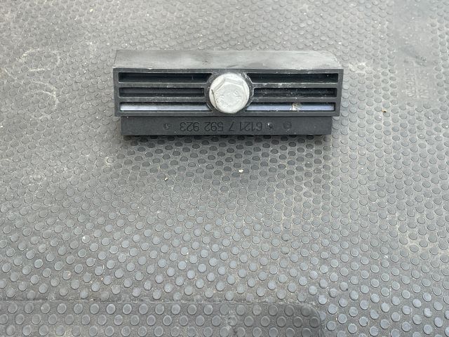 bontott BMW 3 GT Akkumulátor Leszorító