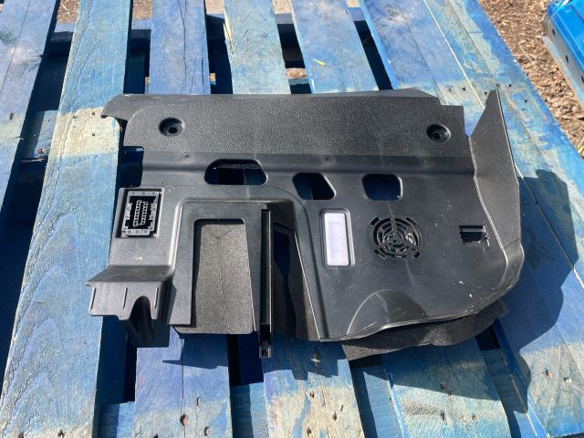 bontott BMW 3 GT Alsó Műszerfal Burkolat