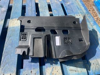 bontott BMW 3 GT Alsó Műszerfal Burkolat