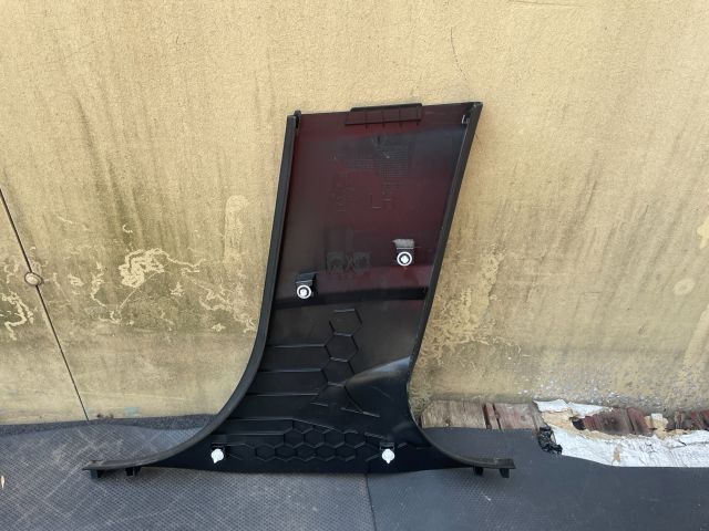 bontott BMW 3 GT Bal B Oszlop Burkolat