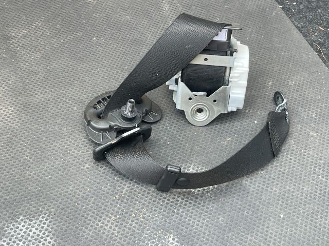 bontott BMW 3 GT Bal első Biztonsági Öv